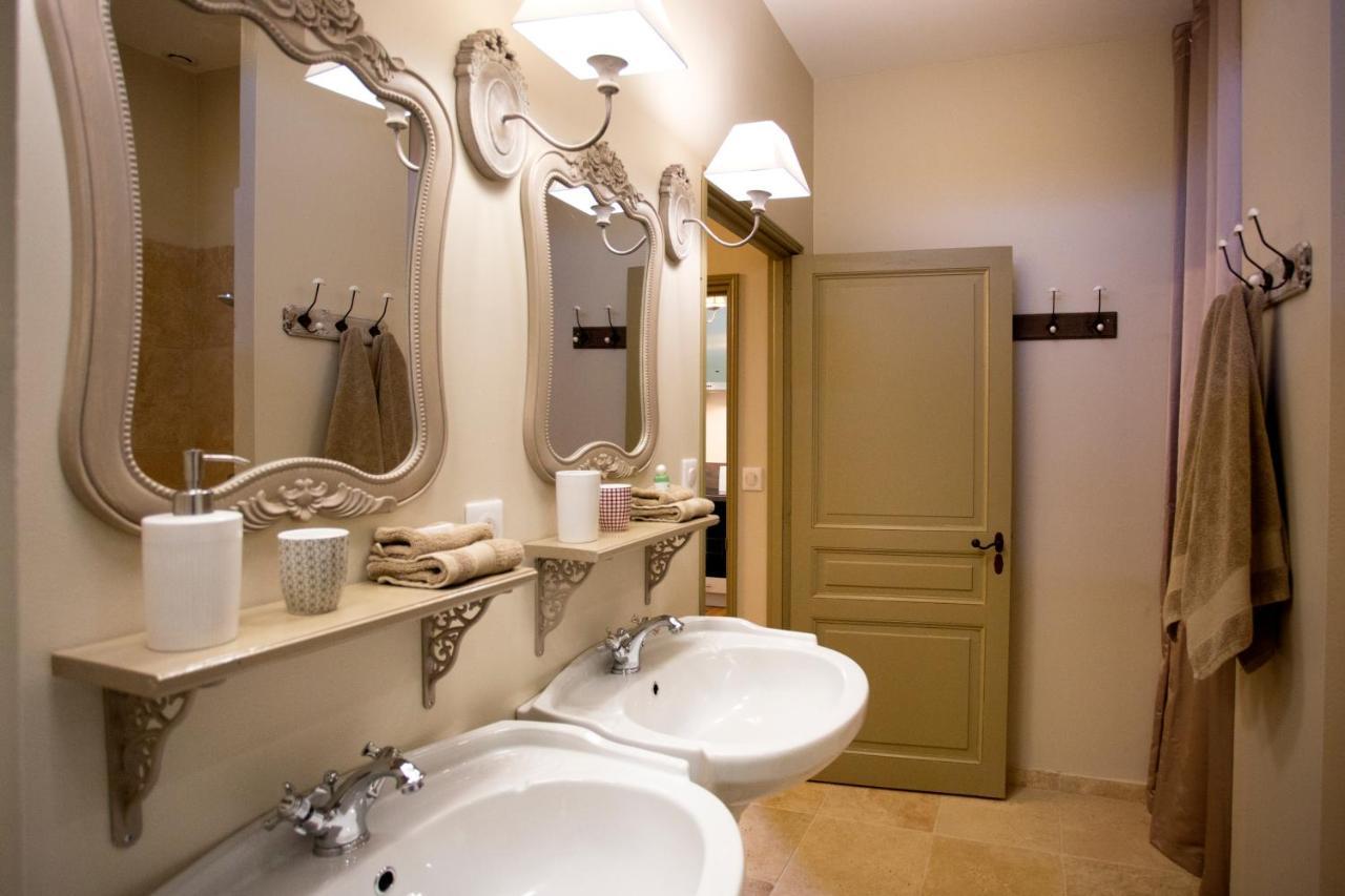 Les Hauts De Condom Appartements Climatises Bagian luar foto